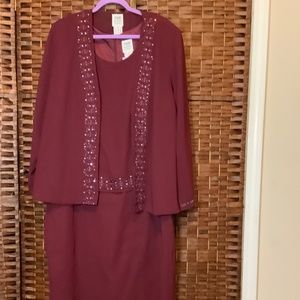 R & M Richards 2 Pc Dress Suit